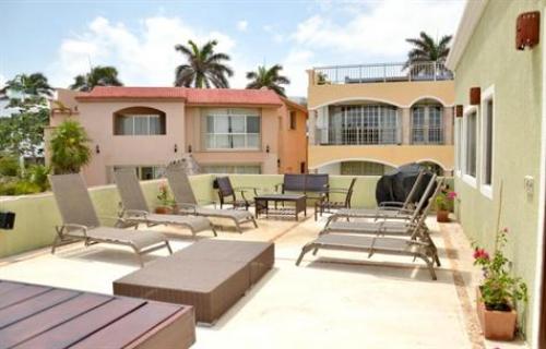Preciosa Residencia en Venta Frente al Mar en Playacar I