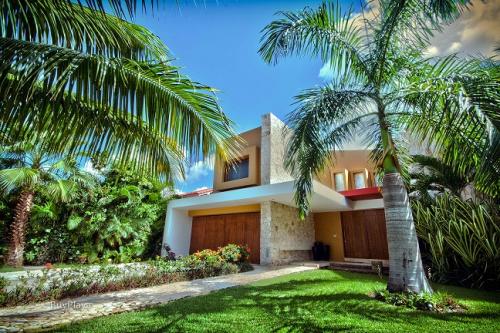 Increíble Residencia en Venta en la zona de Playacar!