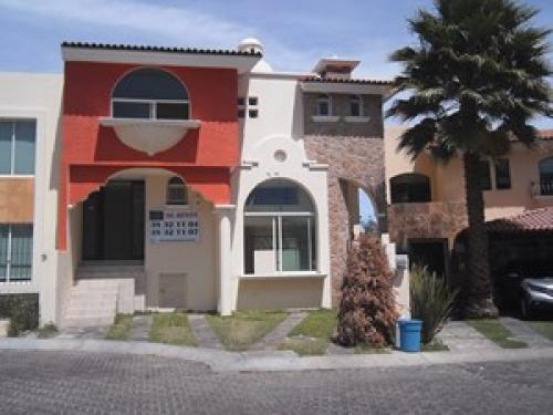 HERMOSA CASA EN COTO , FRACC. EXCLUSIVO