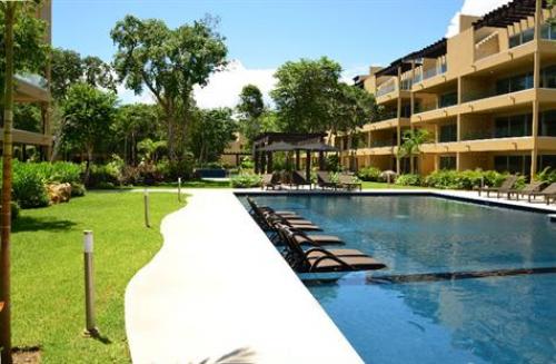 Departamento De Lujo en Venta en la Zona de Campo de Golf Playacar