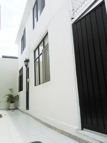 CASITA MUY BIEN PLANIFICADA EN EL CENTRO HISTORICO