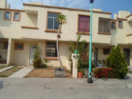 VENDO CASA BARATA EN COTO LOS ENCANTOS