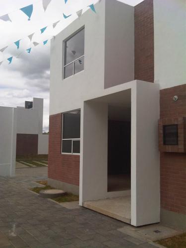 Amplia y Bonita casa en Fracc. La Herradura