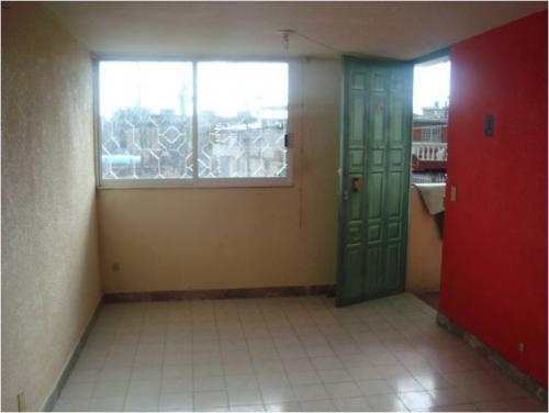 Se vende departamento en Bosques  de San Sebastian en primer nivel