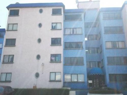 Villas de la Hacienda departamento 1er nivel 3 recamaras, garage, vigilancia