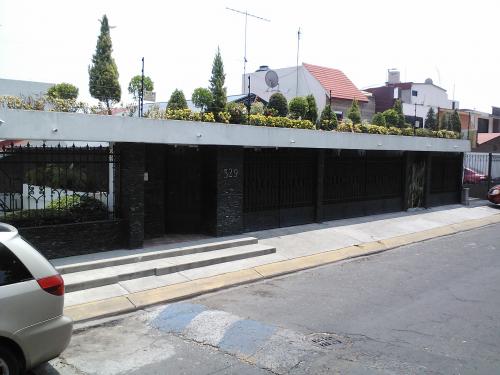 Atizapan residencia 4 recamaras, jacuzzi, cancha front tenis, 