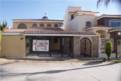 Casa en VENTA Cd. Bugambilias