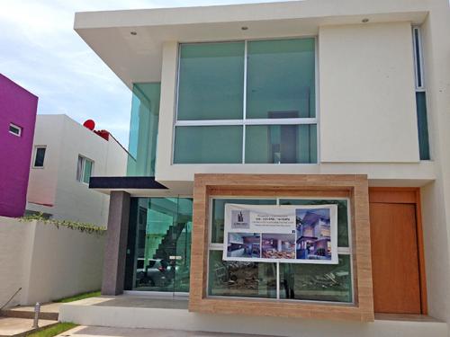 Casa Venta / Hacienda Casa Fuerte / Tlajomulco