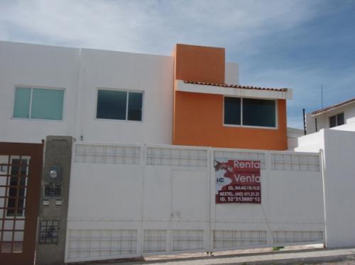 BONITA CASA EN RENTA MILENIO III