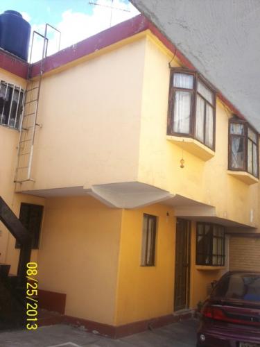 COL. AGRICULTURA  VENDO CASA  3 REC.  2 PLANTAS