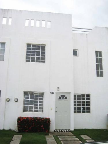 VENDO CASA LAS CEIBAS