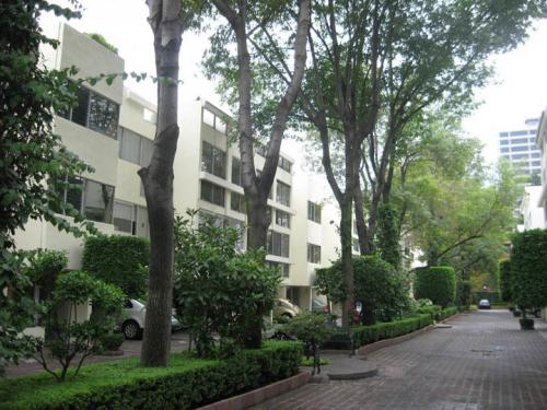 Renta departamento en condominio 4 recámaras Col. Florida