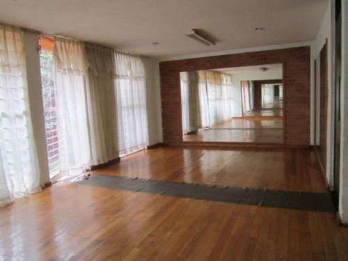 Rento espacio para clases de yoga, danza etc. 
