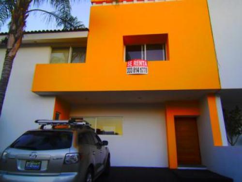 JARDIN REAL, SENDERO DEL MARQUEZ, COTO 11 CASA 21