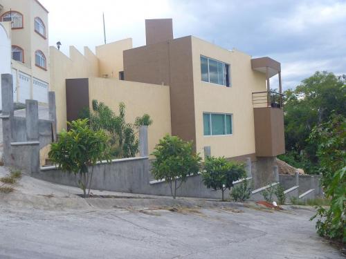 Hermosa casa en venta, 4 recámaras.