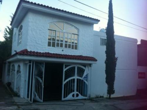 UNIDAD HABITACIONAL  U.A.G. - LOAS DEL BOSQUE