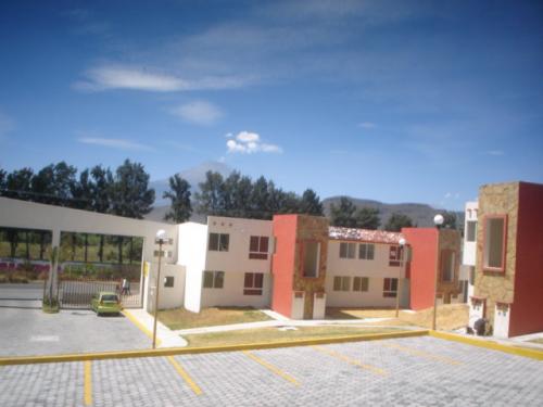 Dpto dúplex planta alta 2 recámaras cochera Fracc Real Conveima Atlixco