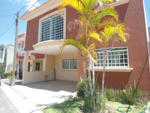 CASA EN RENTA FRACC. LOMAS DEL FORTIN