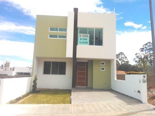 RECAMARA EN PLANTA BAJA Y SALA DOBLE ALTURA