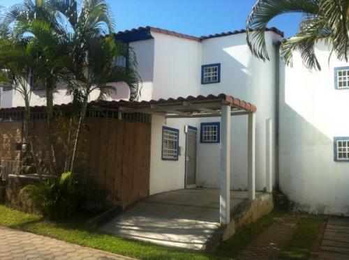 Casa de dos recamarás ubicada en Joyas Diamante.