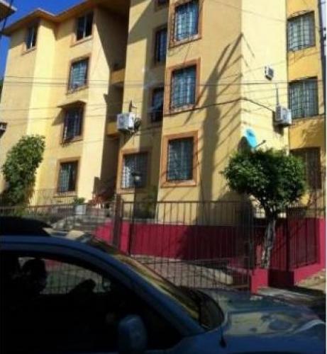 Dpto. de 3 habitaciones en Fracc. Marroquin.