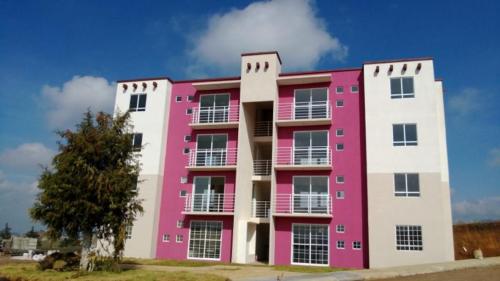 MODERNOS DEPARTAMENTOS ECOLÓGICOS ROBLE