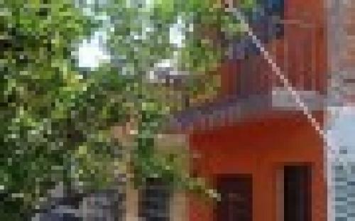 Vendo casa 2 Plantas en zona centro