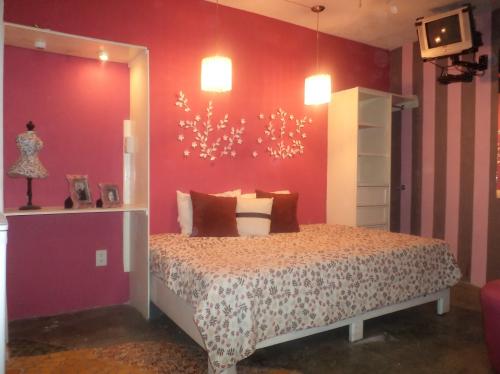 Habitación en residencial amueblada para señoritas