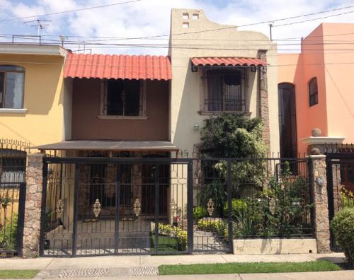 Casa Venta / Plaza Guadalupe Residencial / Zapopan