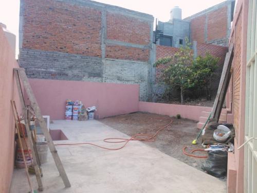 NO BUSQUE MAS, CASA UNIPLANTA REMODELADA