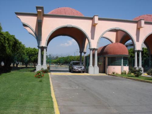 Terreno intermedio 2,000 M2 Fracc La Alfonsina en Atlixco