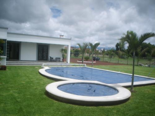 Casa 776 m2 alberca salón de juegos Fracc La Alfonsina Atlixco