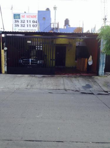 LOMAS DE POLANCO, CASA CON AMPLIOS ESPACIOS.