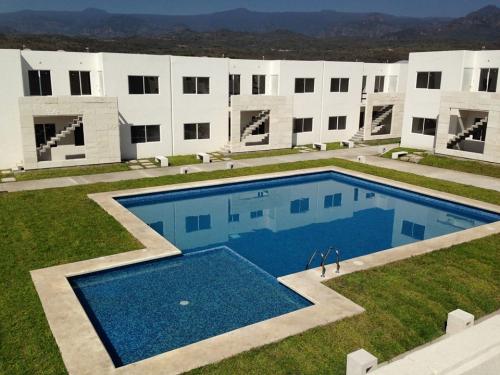 Bonitas Casas de Descanso con Alberca cerca de Tepoztlán