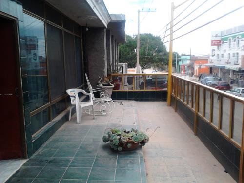 Vendo de oportunidad casa  con local comercial Sn.Fco.Romo para hotel p Ctro.Negocios