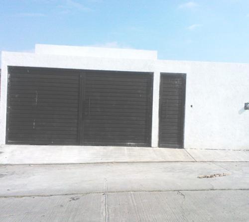 CASA DE UNA PLANTA BIRRECAMARA KING SIZE, APROVECHE