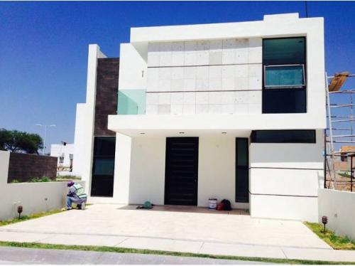 Vendo casa 2 plantas al norte sala doble altura