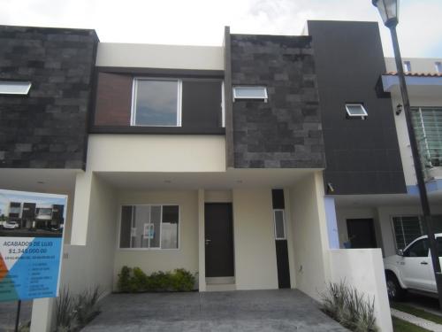 CASA NUEVA CERCA DEL CENTINELA