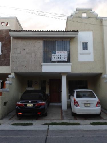 POR PASEOS DEL SOL, LAS ALAMEDAS