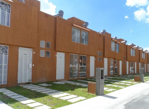 ¡CASAS DE TRES RECAMARAS TE ESTÁN ESPERANDO!