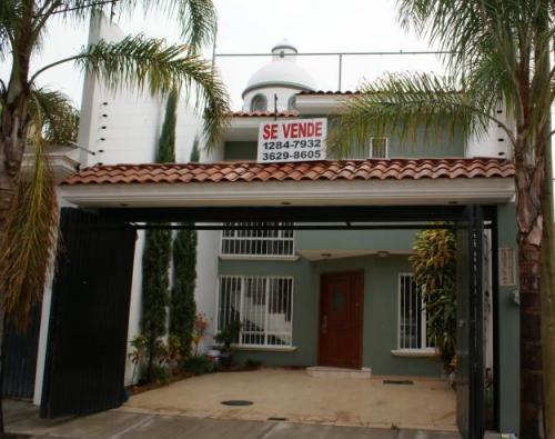 Se traspasa casa con jacuzzi en zona La Tijera