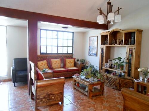 Hermosa Casa en Villas de la Hacienda Atizapán