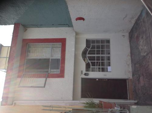 Parques Colón   cerca de la estacion del Tren Ligero