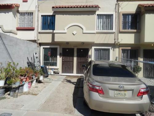 En Venta Hermosa Casa, Fracc. Privado Residencial Agua Caliente en Tijuana, B.C.