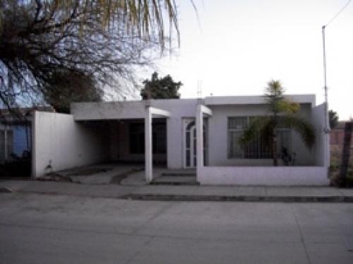 Vendo casa 303 m2 terreno para terminar a su gusto