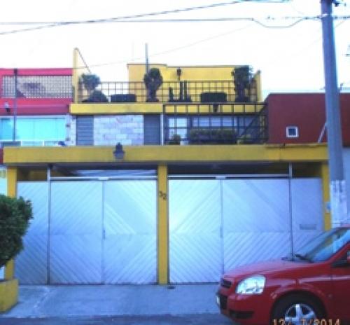 PRADOS  COYOACAN VENDO CASA 3 REC. Y ESTUDIO