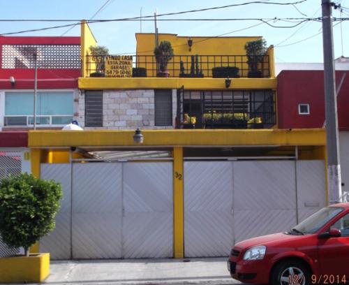 PRADOS  COYOACAN VENDO CASA 3 REC. Y ESTUDIO