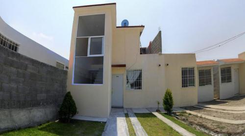 Casa de dos niveles en residencial El Nido