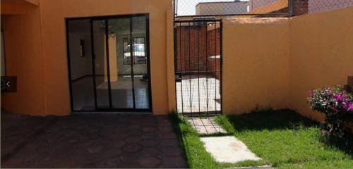 Hermosa casa en venta Santa Ana Tlapaltitlán