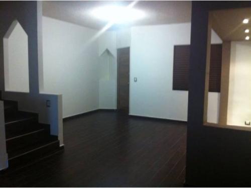 CASA COLONIA ALTAVISTA EN MONTERREY. RECIÉN REMODELADA Y DE OPORTUNIDAD